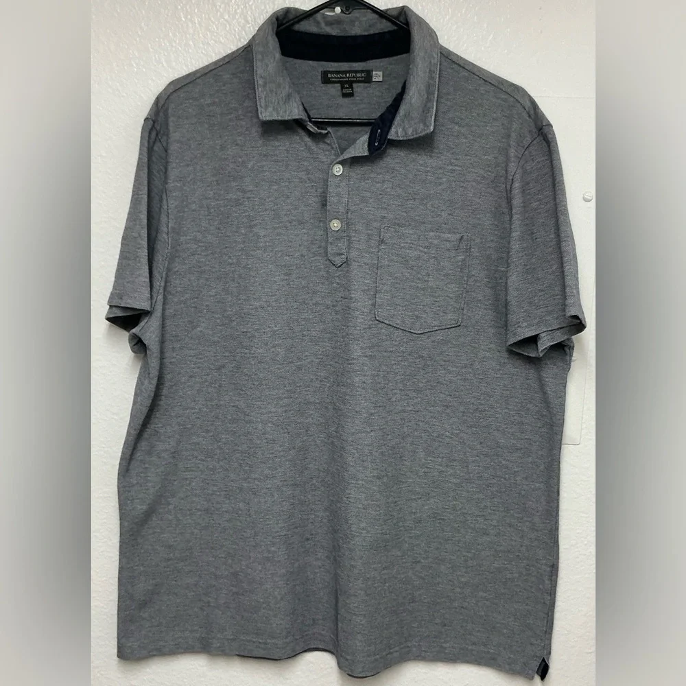 Banana Republic Men’s Gray Polo Shirt Classic Design